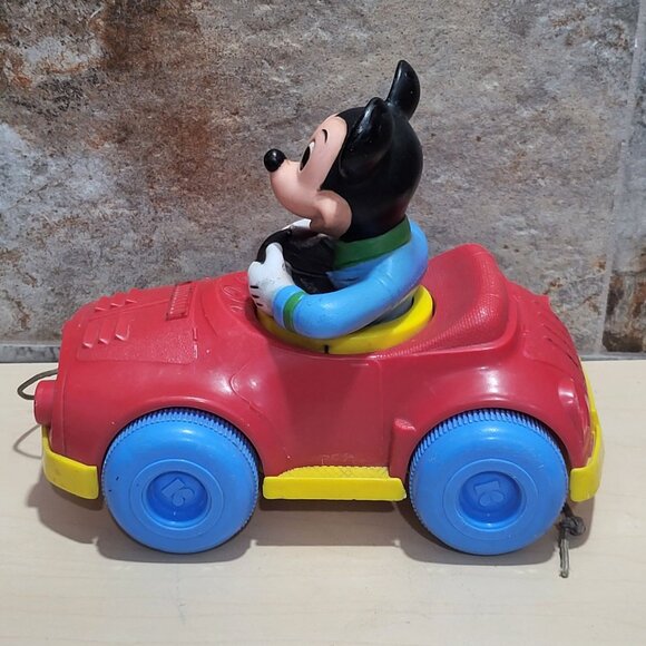 Vintage Mickey Mouse Driving Red Car Pull Mees Toy Car Kohner Bros - Picture 4 of 12
